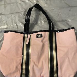 Vs Tote